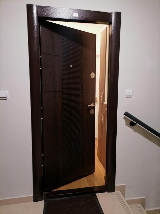 Apartman Ana Ni Екстериор снимка